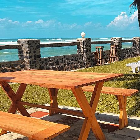 Nu-Vin Beach Hotel Ahangama Kültér fotó