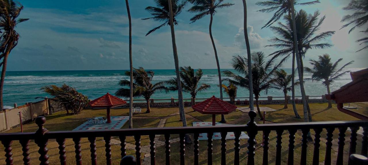 Nu-Vin Beach Hotel Ahangama Kültér fotó