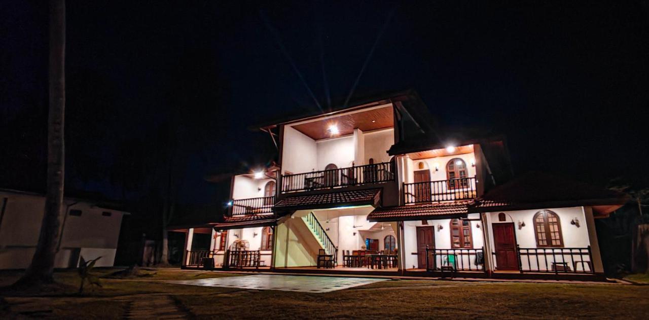 Nu-Vin Beach Hotel Ahangama Kültér fotó