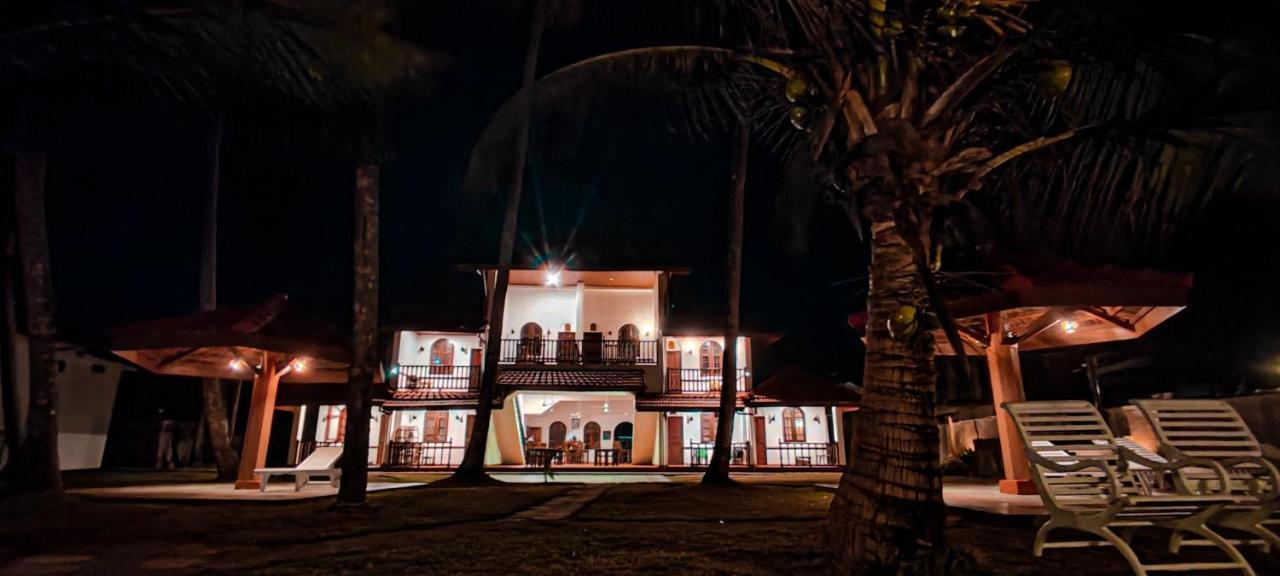Nu-Vin Beach Hotel Ahangama Kültér fotó