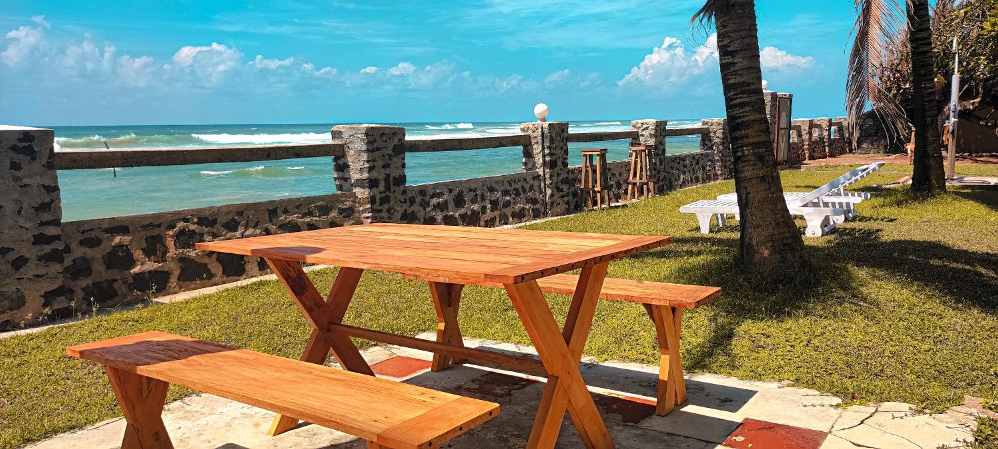 Nu-Vin Beach Hotel Ahangama Kültér fotó
