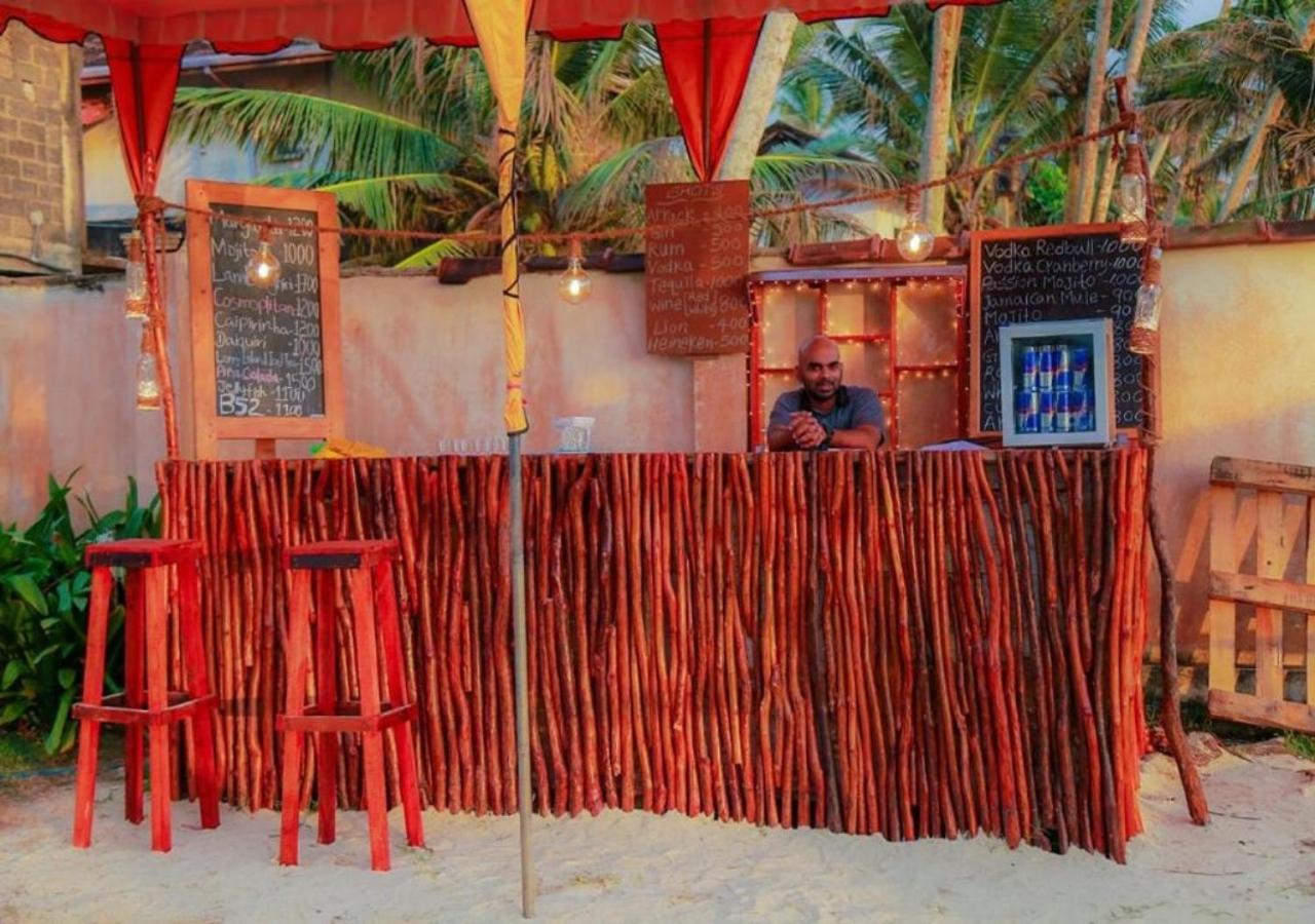 Nu-Vin Beach Hotel Ahangama Kültér fotó