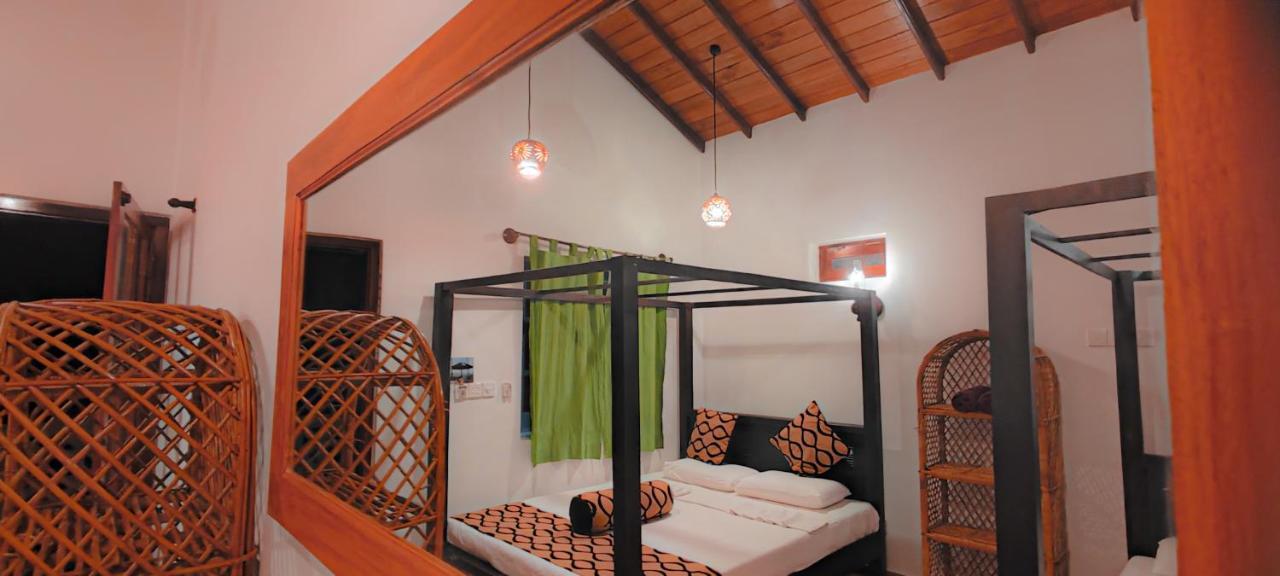 Nu-Vin Beach Hotel Ahangama Kültér fotó