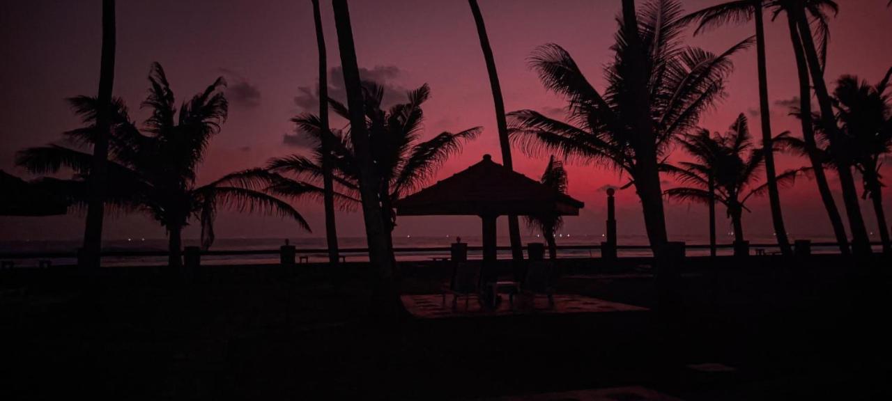 Nu-Vin Beach Hotel Ahangama Kültér fotó