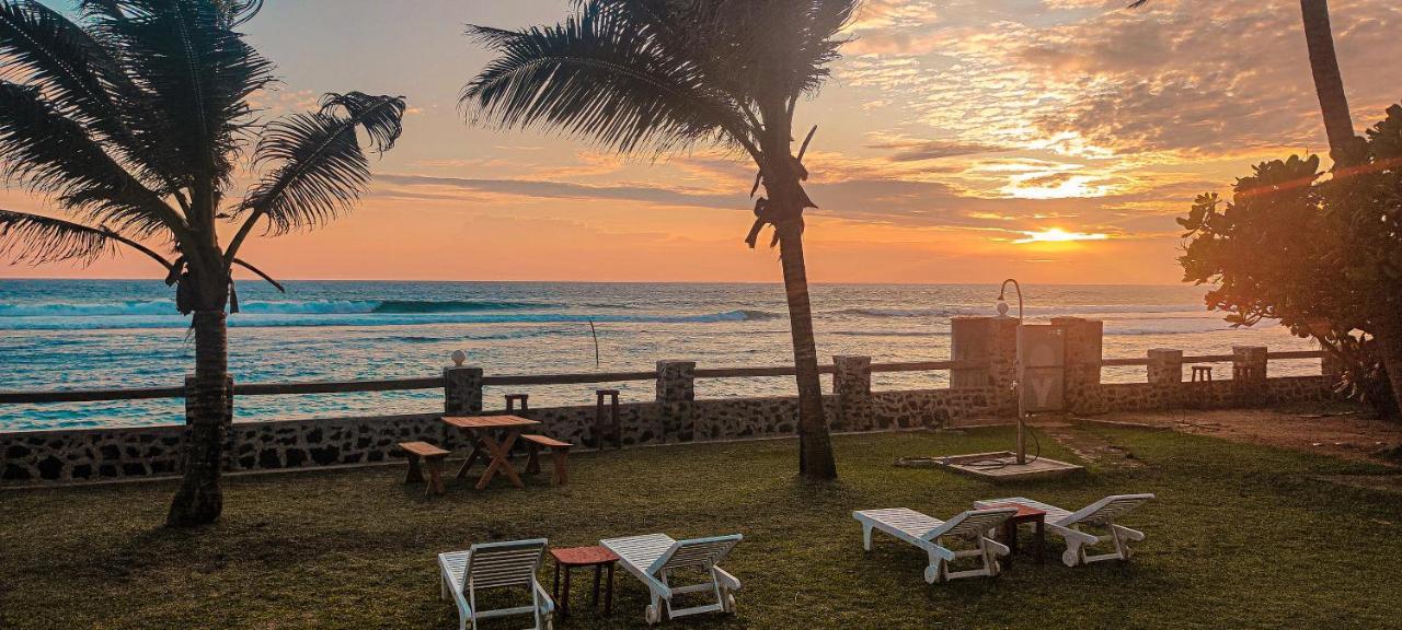 Nu-Vin Beach Hotel Ahangama Kültér fotó