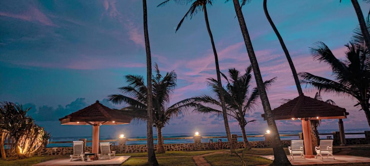 Nu-Vin Beach Hotel Ahangama Kültér fotó