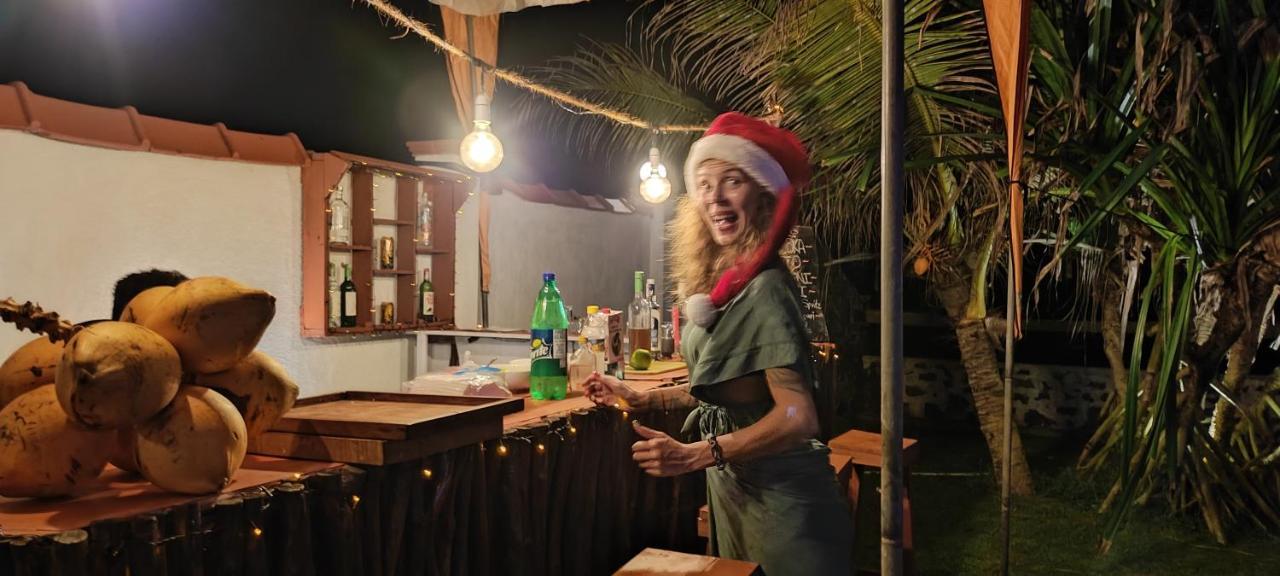 Nu-Vin Beach Hotel Ahangama Kültér fotó